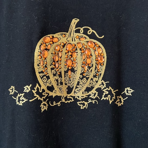 Karen Scott NWT. 1X black shirt with fall pumpkin - Picture 2 of 6